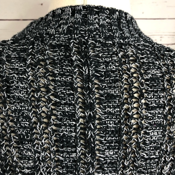 AE‎ Black Knit Cardigan - Picture 7 of 8